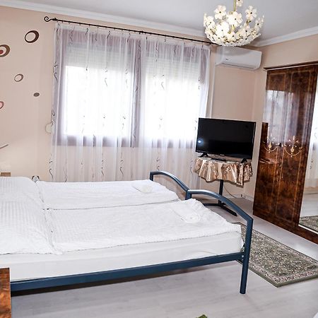 Hajnal Apartman Hajdúszoboszló Buitenkant foto