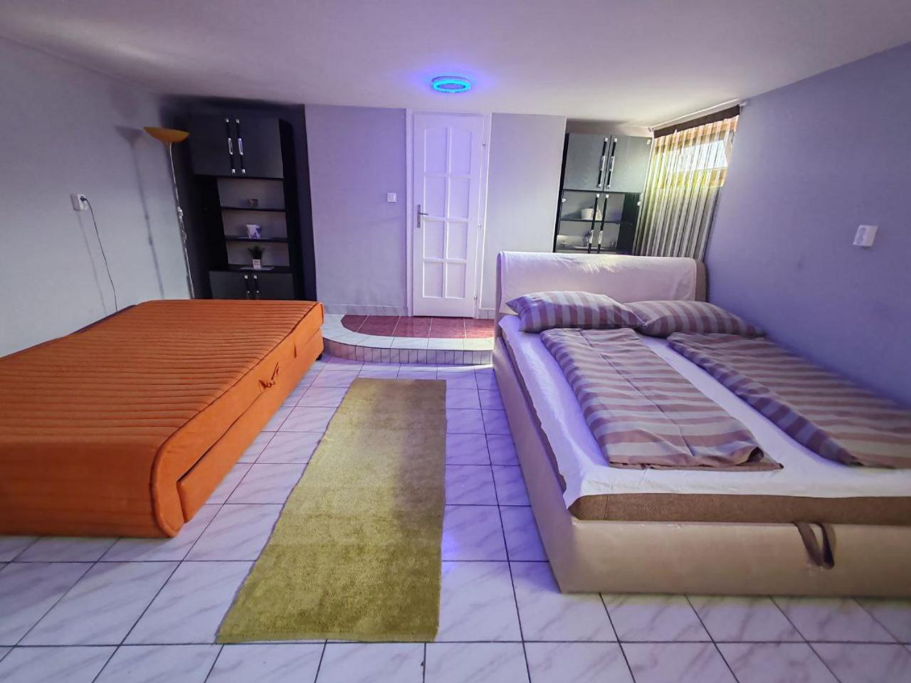 Hajnal Apartman Hajdúszoboszló Buitenkant foto