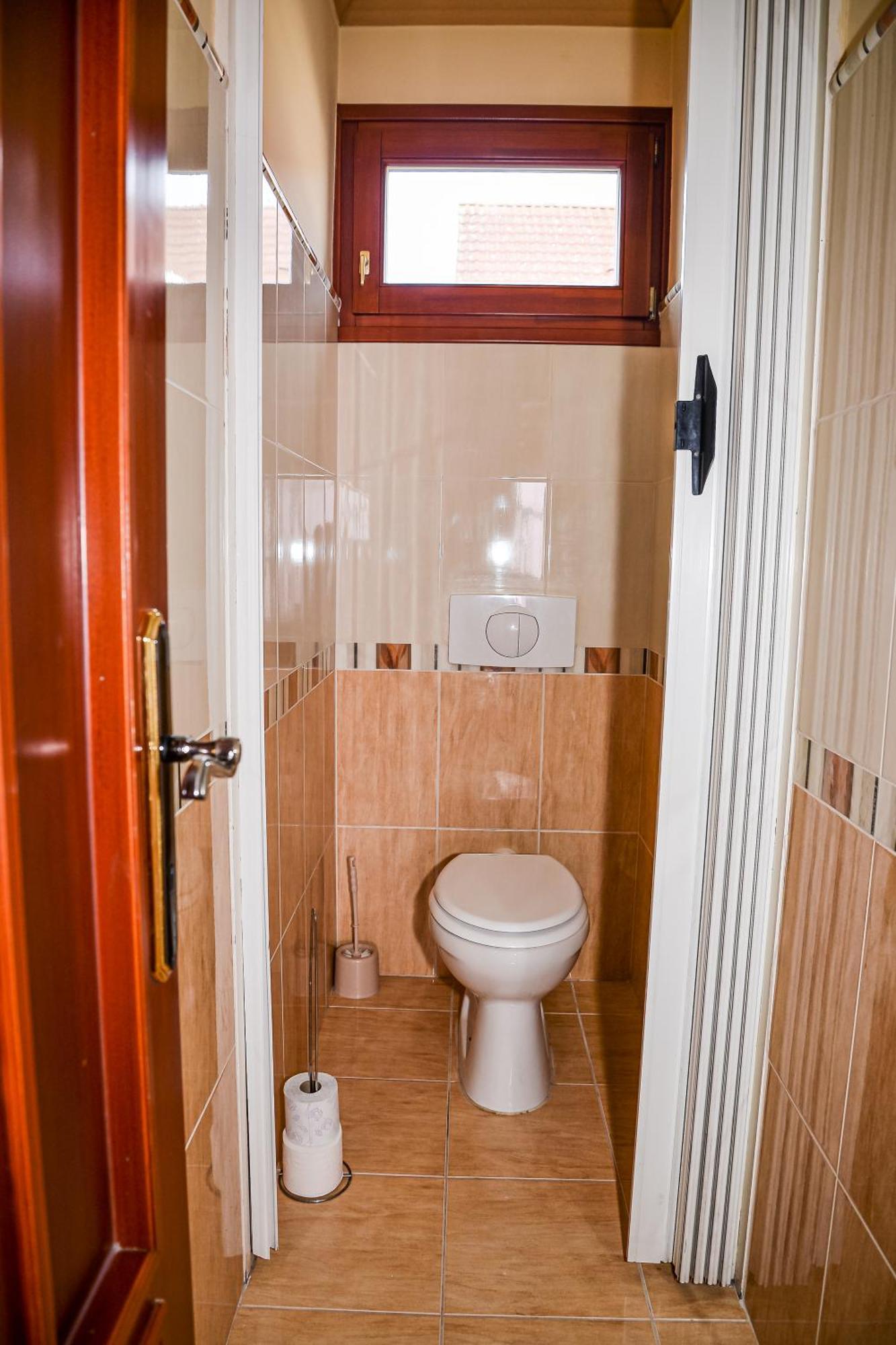 Hajnal Apartman Hajdúszoboszló Buitenkant foto
