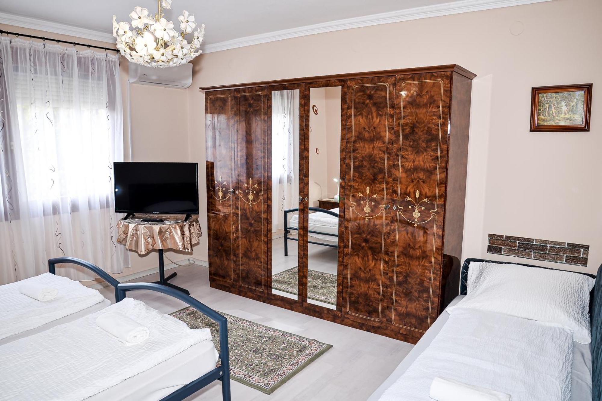 Hajnal Apartman Hajdúszoboszló Buitenkant foto