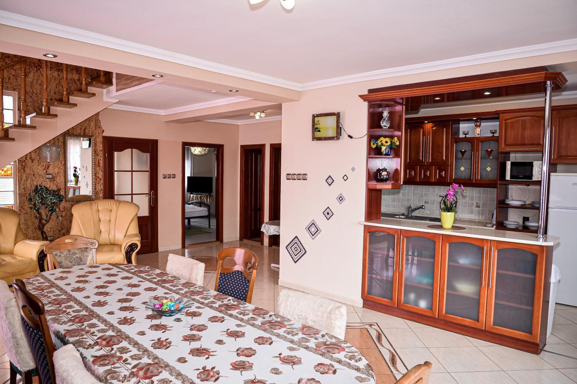 Hajnal Apartman Hajdúszoboszló Buitenkant foto